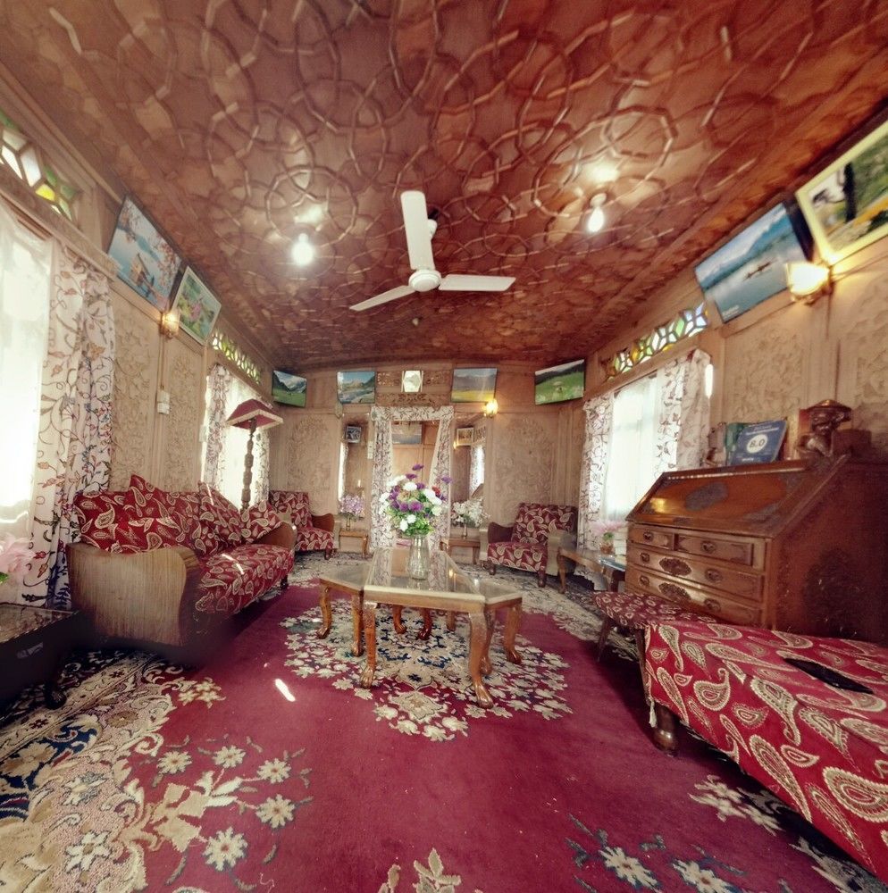 นิว บุล บุล กรุ๊ป ออฟ เฮาส์โบ๊ต Hotel Durgjan ภายนอก รูปภาพ