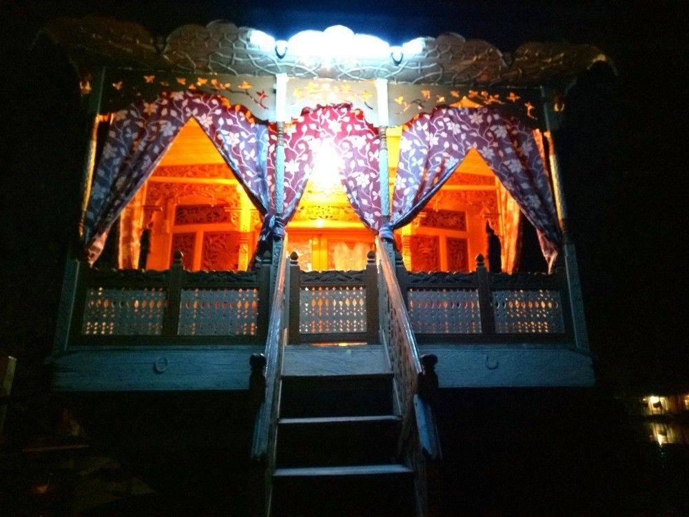 นิว บุล บุล กรุ๊ป ออฟ เฮาส์โบ๊ต Hotel Durgjan ภายนอก รูปภาพ